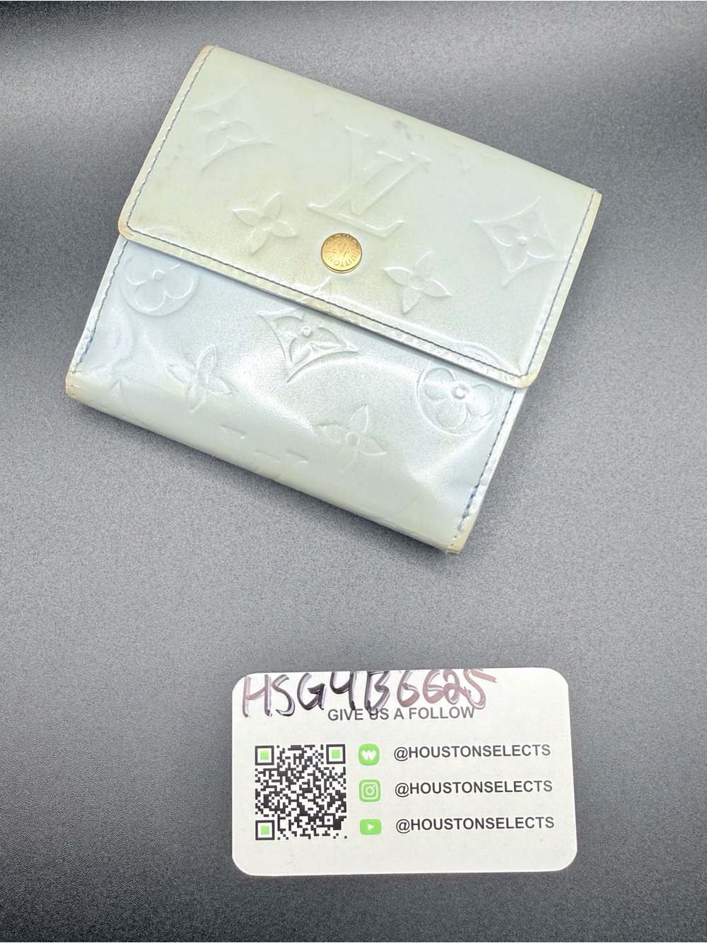 Louis Vuitton Pale Blue Monogram Vernis trifold wallet